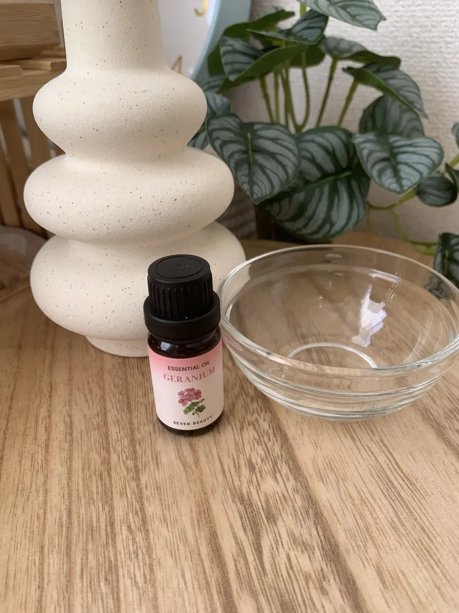 施術に使用するアロマオイル